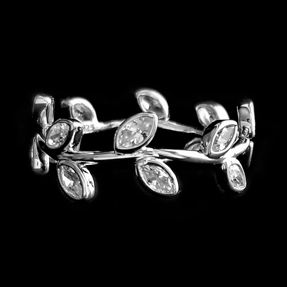 Unique Wedding Anniversary Marquise Cut Ring Band